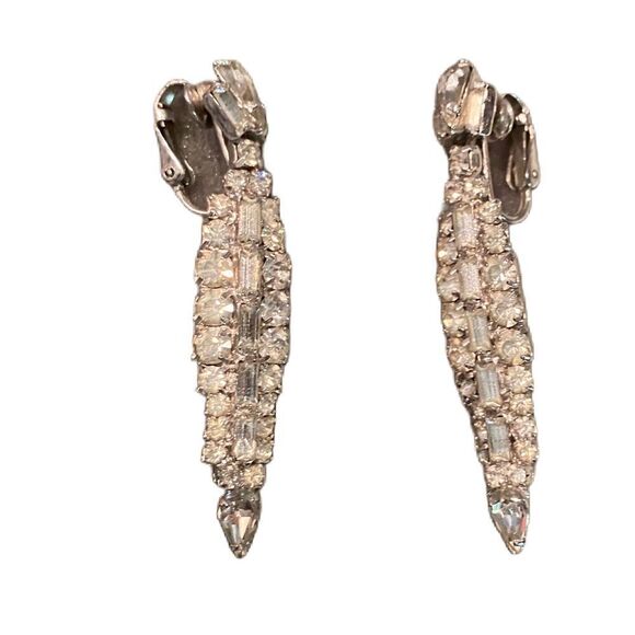 VINTAGE Clip On Rhinestone Drop Earrings - Picture 1 of 7